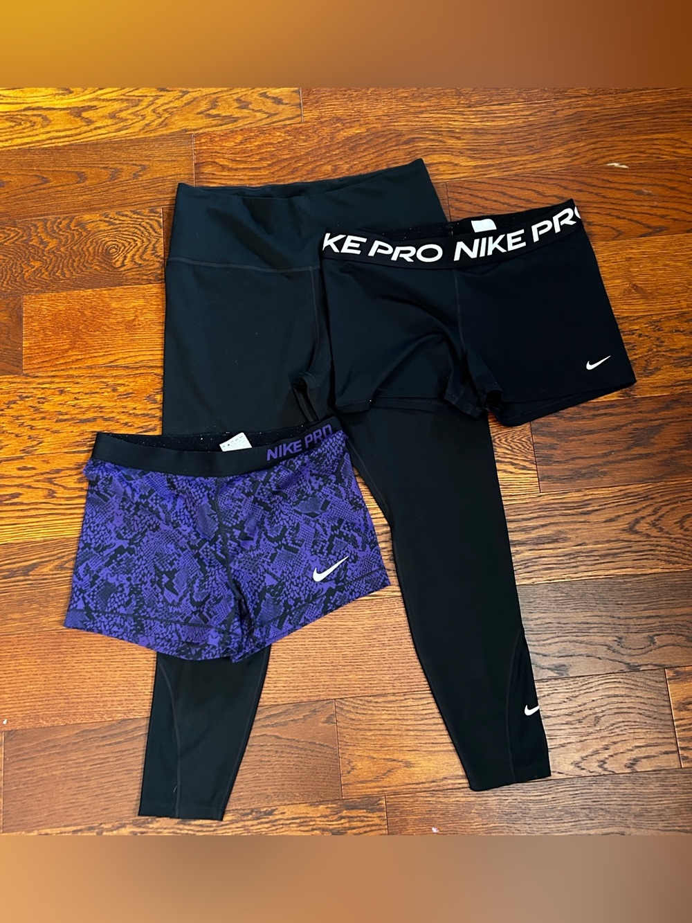 Nike Pro Women’s size XL Bundle Leggings + 2 Compression Shorts Purple Black
